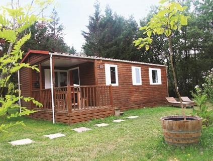 Гостевой дом Camping Fontaine Du Roc Devillac Экстерьер фото