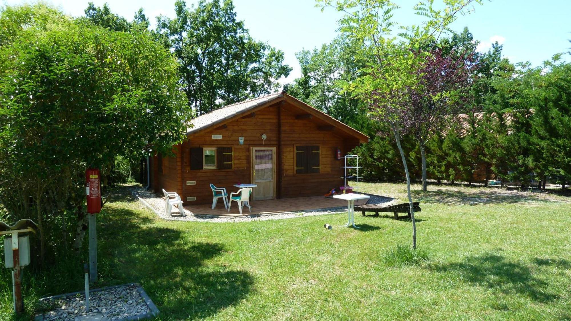 Гостевой дом Camping Fontaine Du Roc Devillac Номер фото